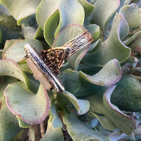 Antique-Style ART DECO Faux DIAMOND CUT CAMPHOR GLASS FILIGREE Cocktail  RING - Picture 6 of 11